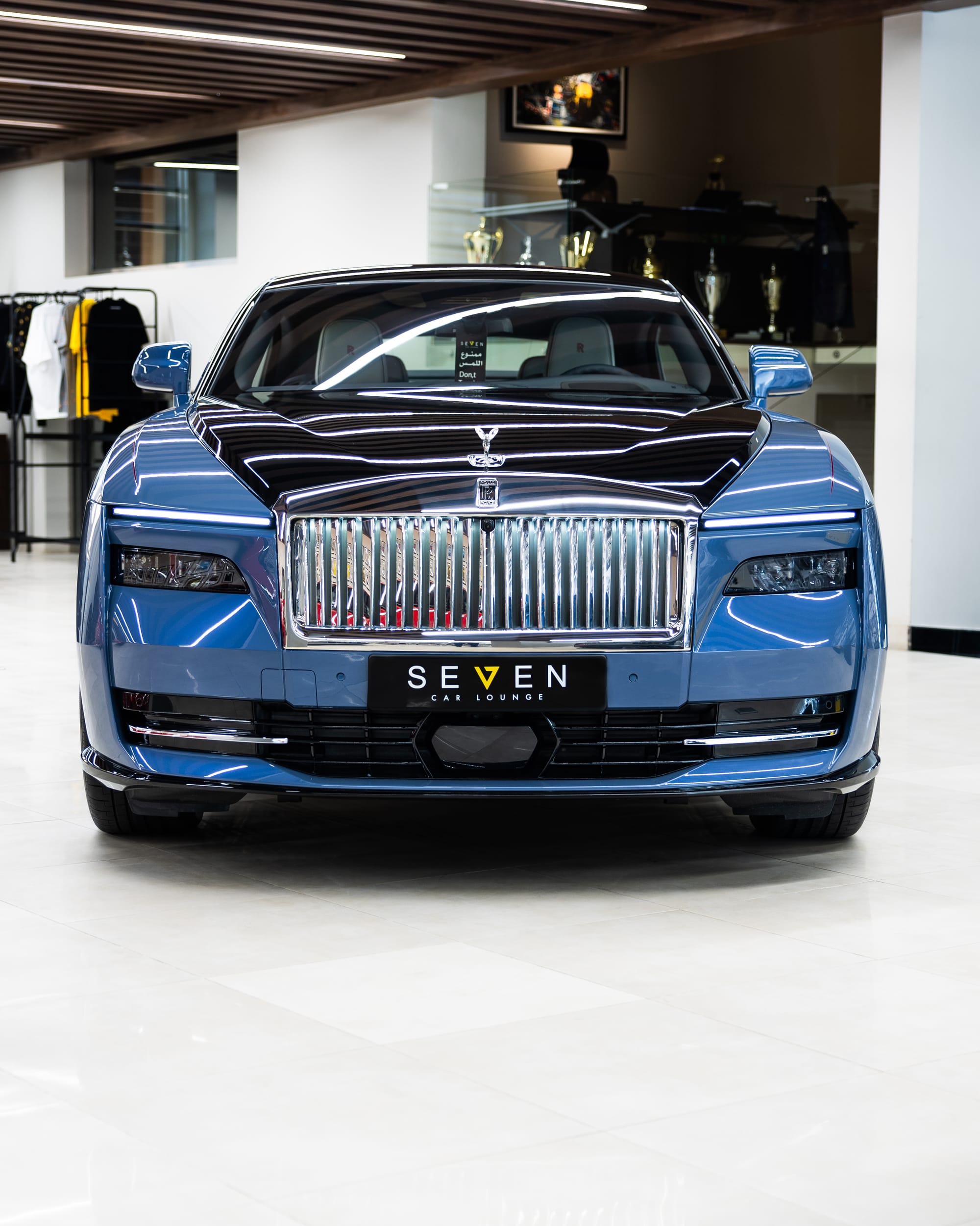 The 2024 Rolls-Royce Spectre: A Masterpiece of Luxury and Innovation